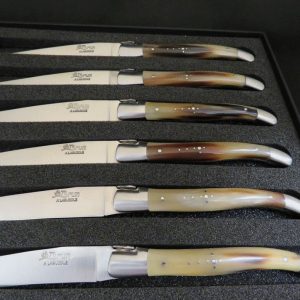 Boxed set 6 Laguiole table knives 2 stainless steel horn tip bolsters