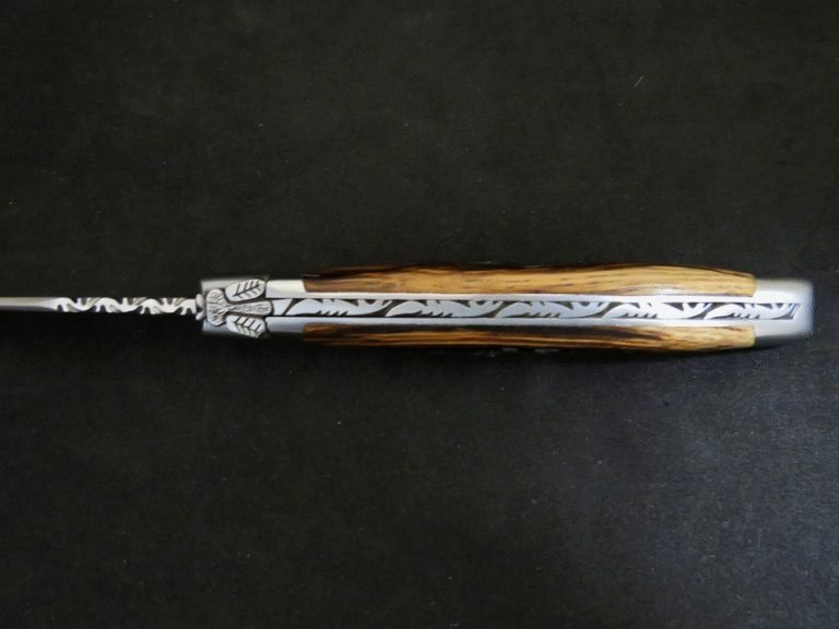 Laguiole knife in old Aubrac pick 12 cm