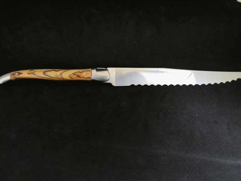 Laguiole bread knife with 2 stainless steel olive wood bolsters