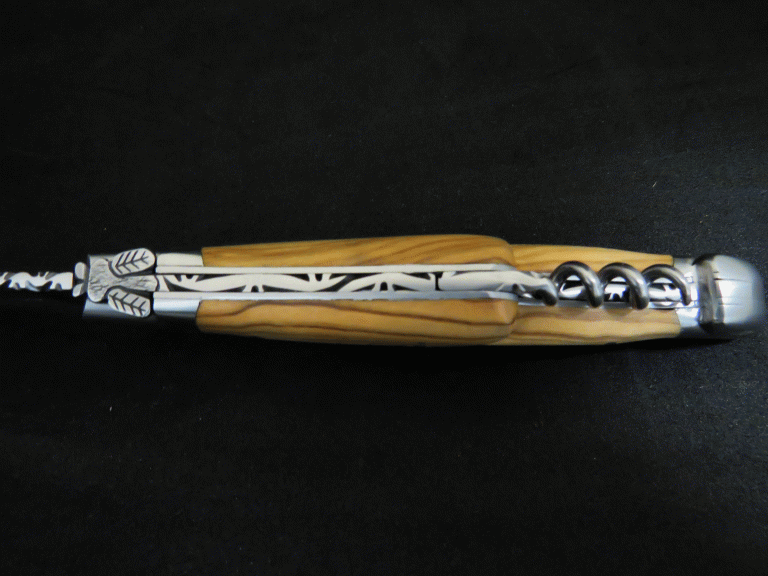 Couteau Laguiole 12 cm tire-bouchon bois d’Olivier