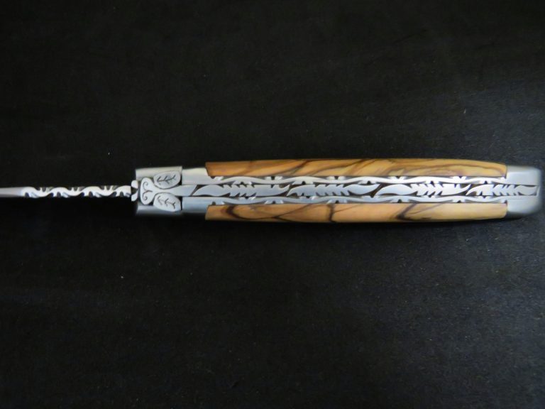 Laguiole 12 cm 1 piece 2 stainless steel bolsters olive wood