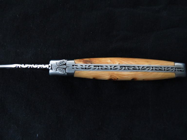 couteau Laguiole forgé 12 cm 1 pièce 2 mitres inox bois de genévrier