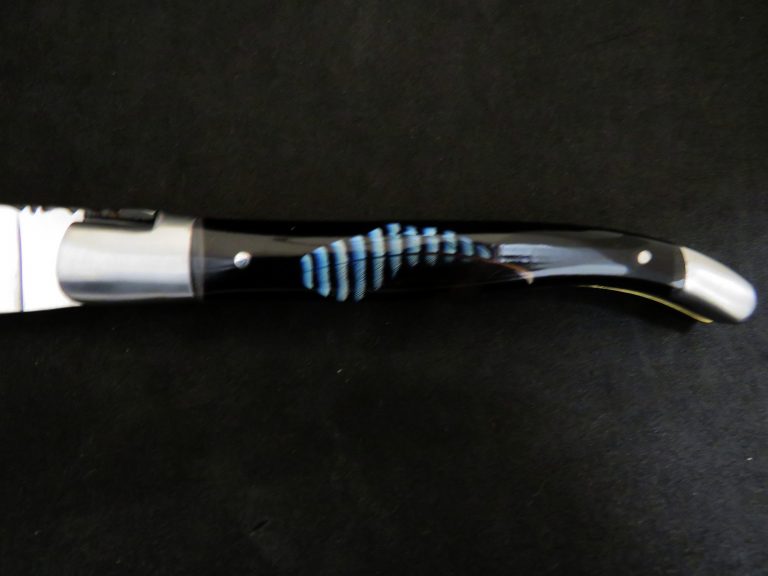 Laguiole 12 cm forgé inclusion plume de geai