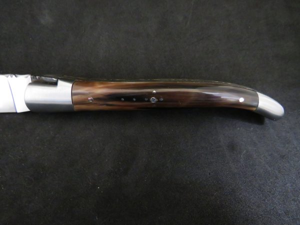 Laguiole 12 cm 1 pièce 2 mitres doubles platines pointe de corne marbrée – Image 3
