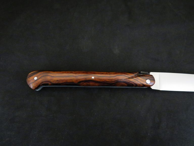 Laguiole modèle droit 13 cm forgé bois de fer