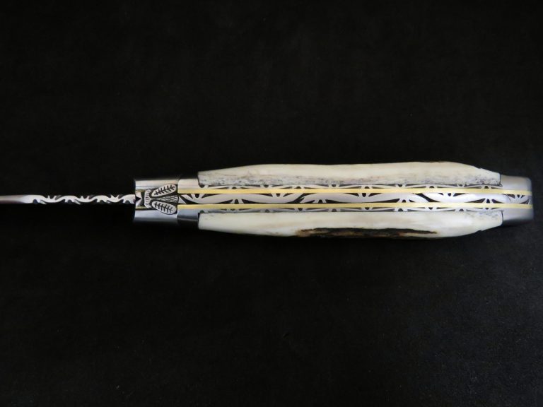 Laguiole 12 cm 1 pièce 2 mitres doubles platines bois de cerf