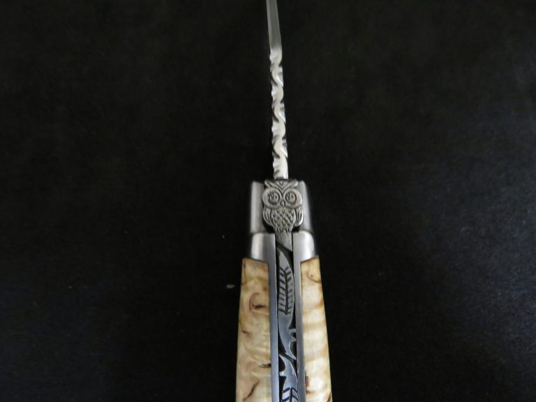 couteau Laguiole forgé 11 cm 1 pièce 2 mitres inox bois de bouleau modèle chouette