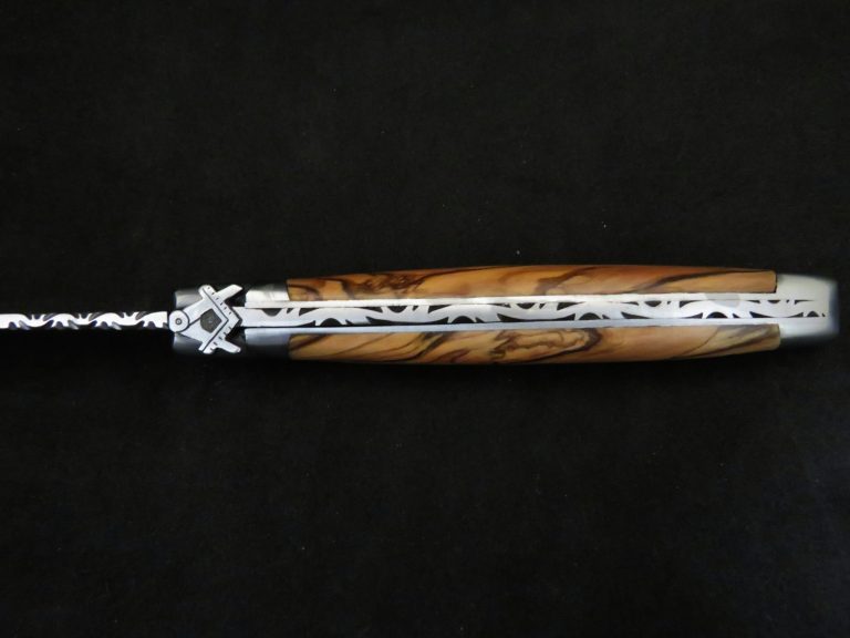 Couteau Laguiole 12 cm modèle compagnon bois d’olivier