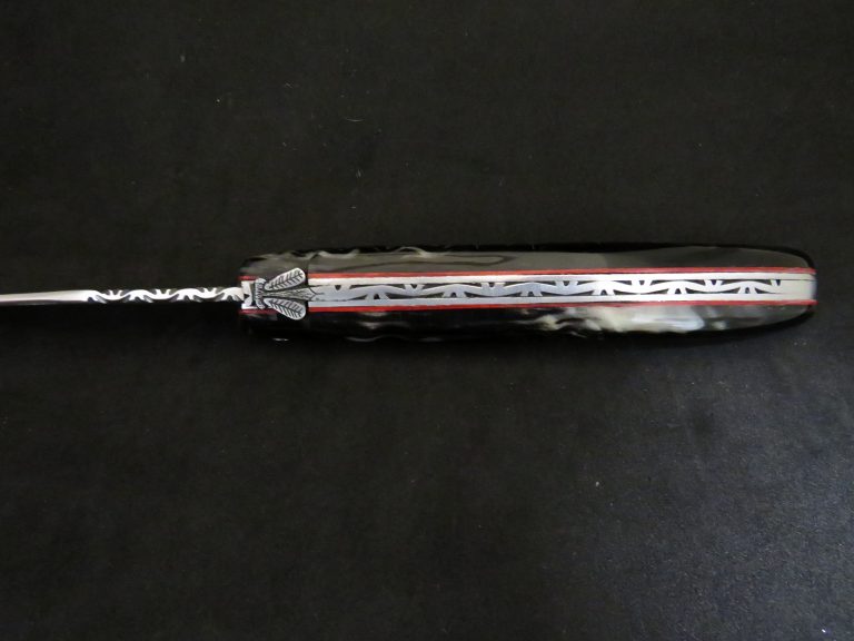 Laguiole 13 cm forgé 1 pièce plein manche corne de bélier