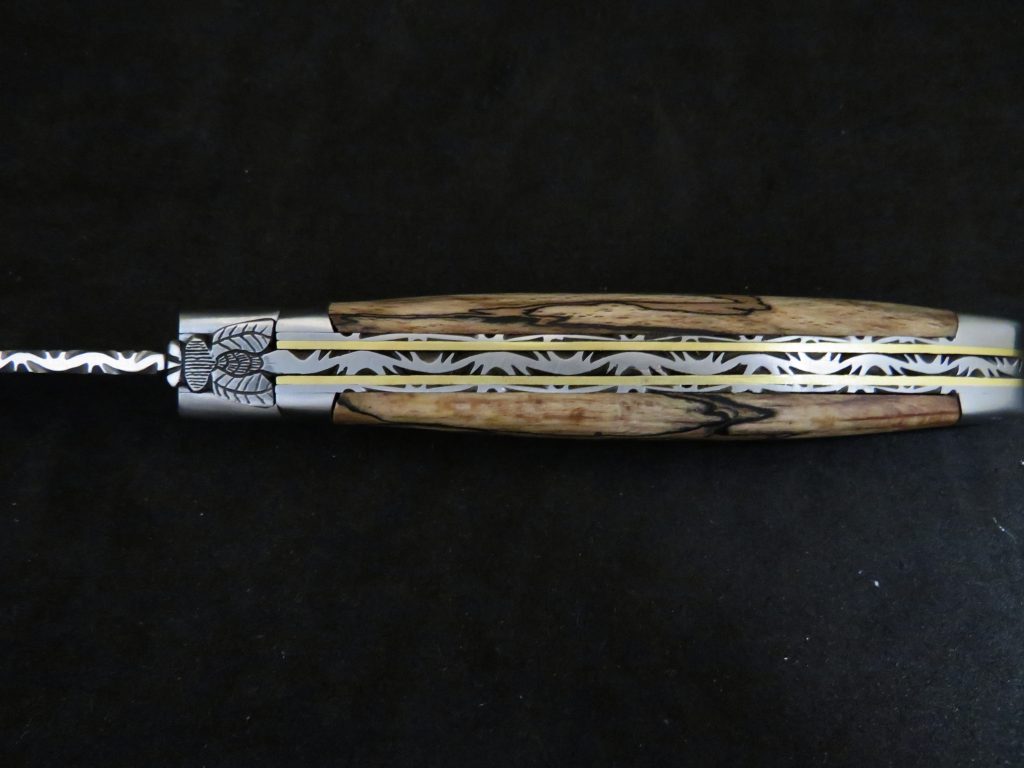Laguiole 12 cm 1 pièce 2 mitres doubles platines inox bois de hêtre stabilisé
