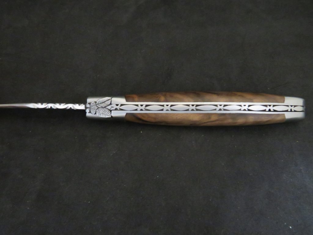 Laguiole 12 cm 1 pièce 2 mitres inox bois de noyer