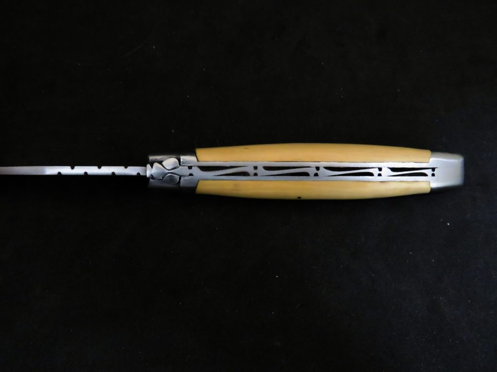 Laguiole 11 cm 1 pièce 2 mitres inox bois de buis