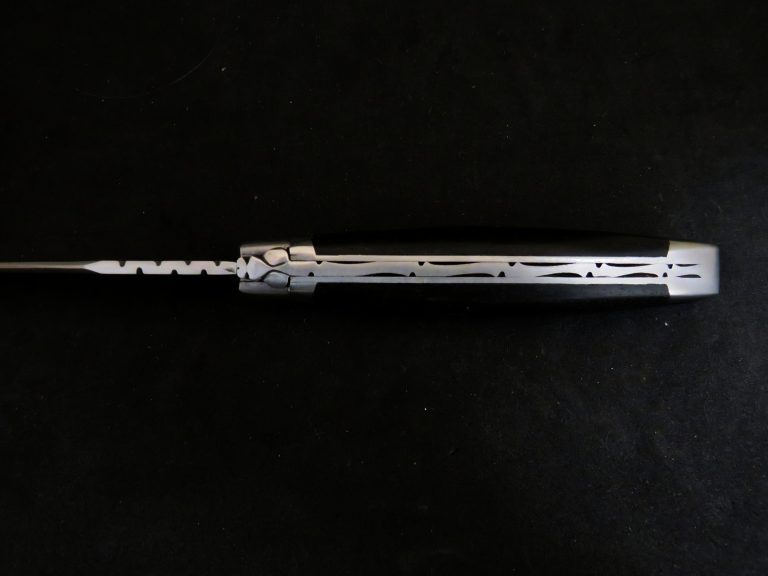 Laguiole 11 cm 1 pièce 2 mitres inox bois d&rsquo;ébène