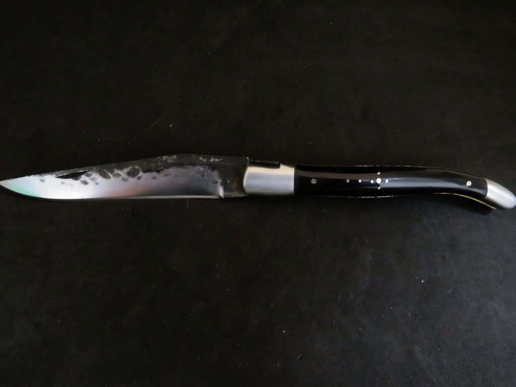 Laguiole 12 cm 1 pièce 2 mitres inox pointe de corne lame brut de forge