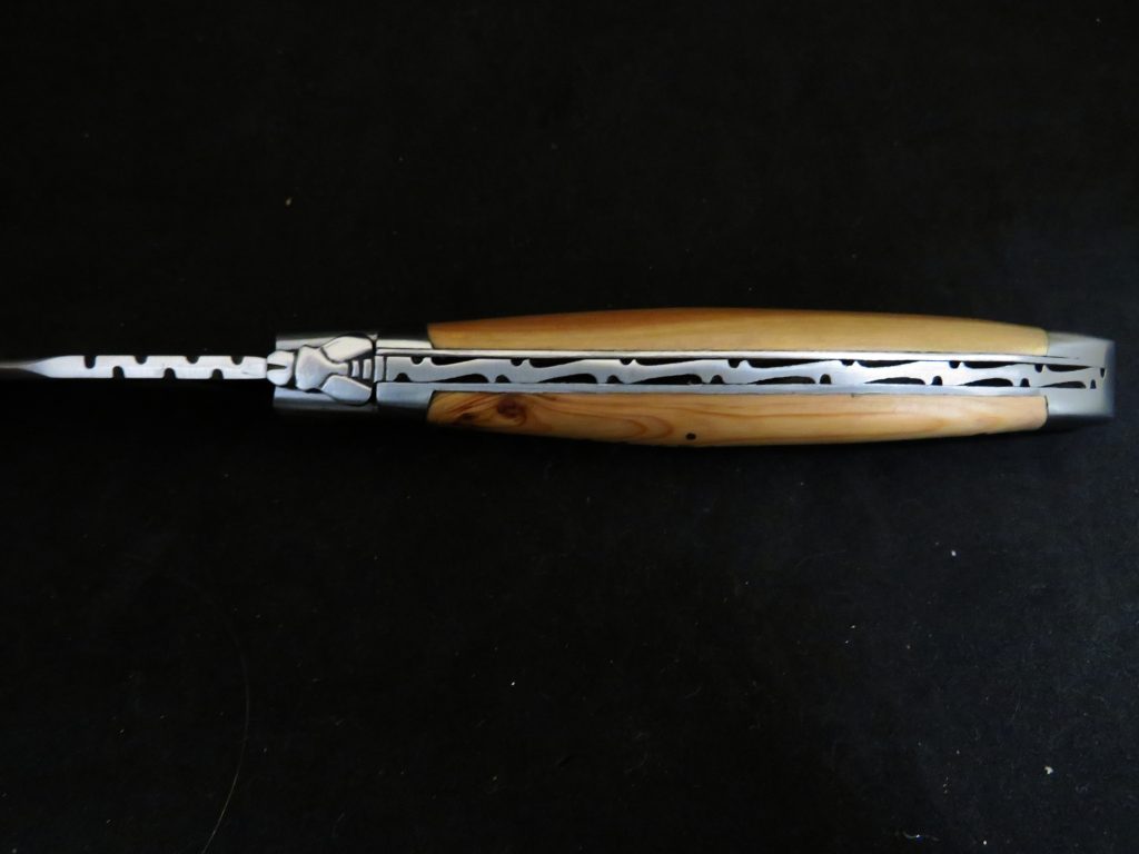 Laguiole 12 cm 1 pièce 2 mitres inox bois de genévrier